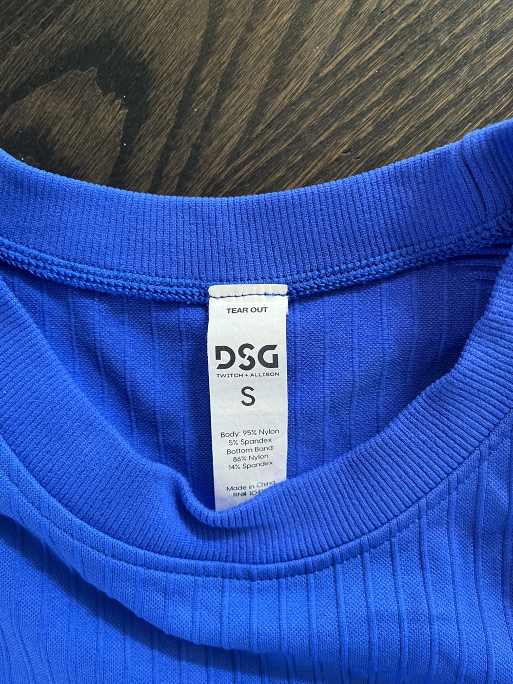 ✨ 3/$30 DSG Royal Blue Ribbed Long Sleeve Stretch Fitted Cropped Top Size S - Picture 5 of 6
